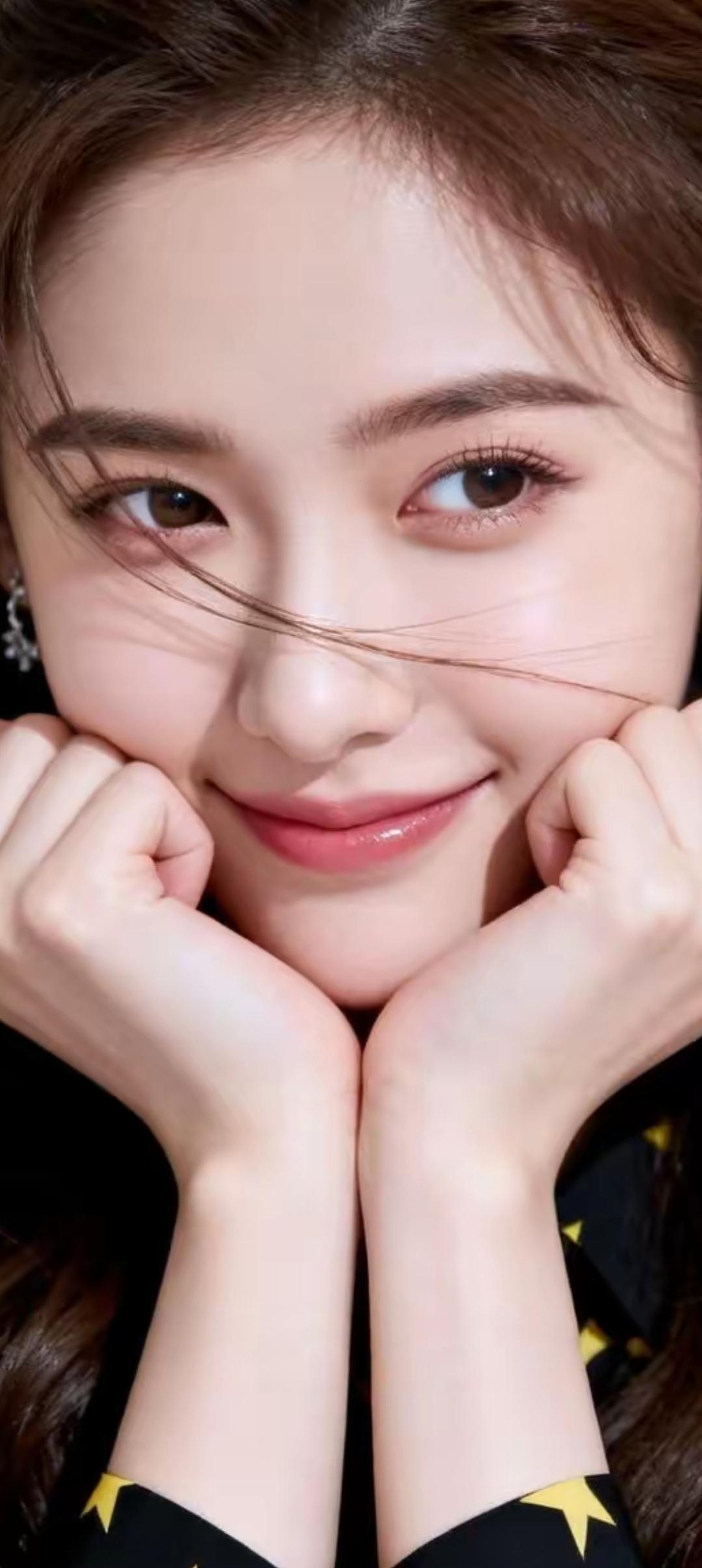 元气满满的小仙女，微笑比星星还闪亮！🌟✨