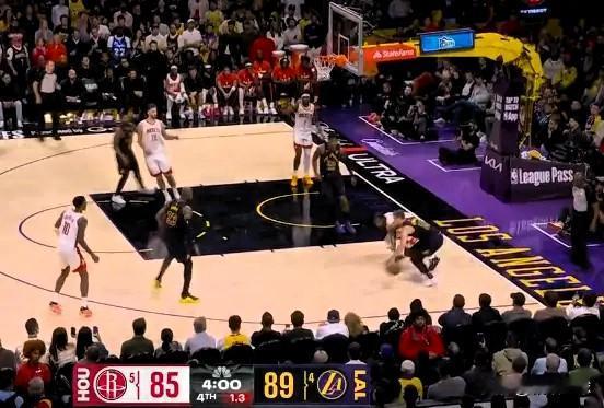 致命失误！杜兰特第8次失误葬送反扑希望，八村垒关键跳投拉开6分差

火湖G2第四