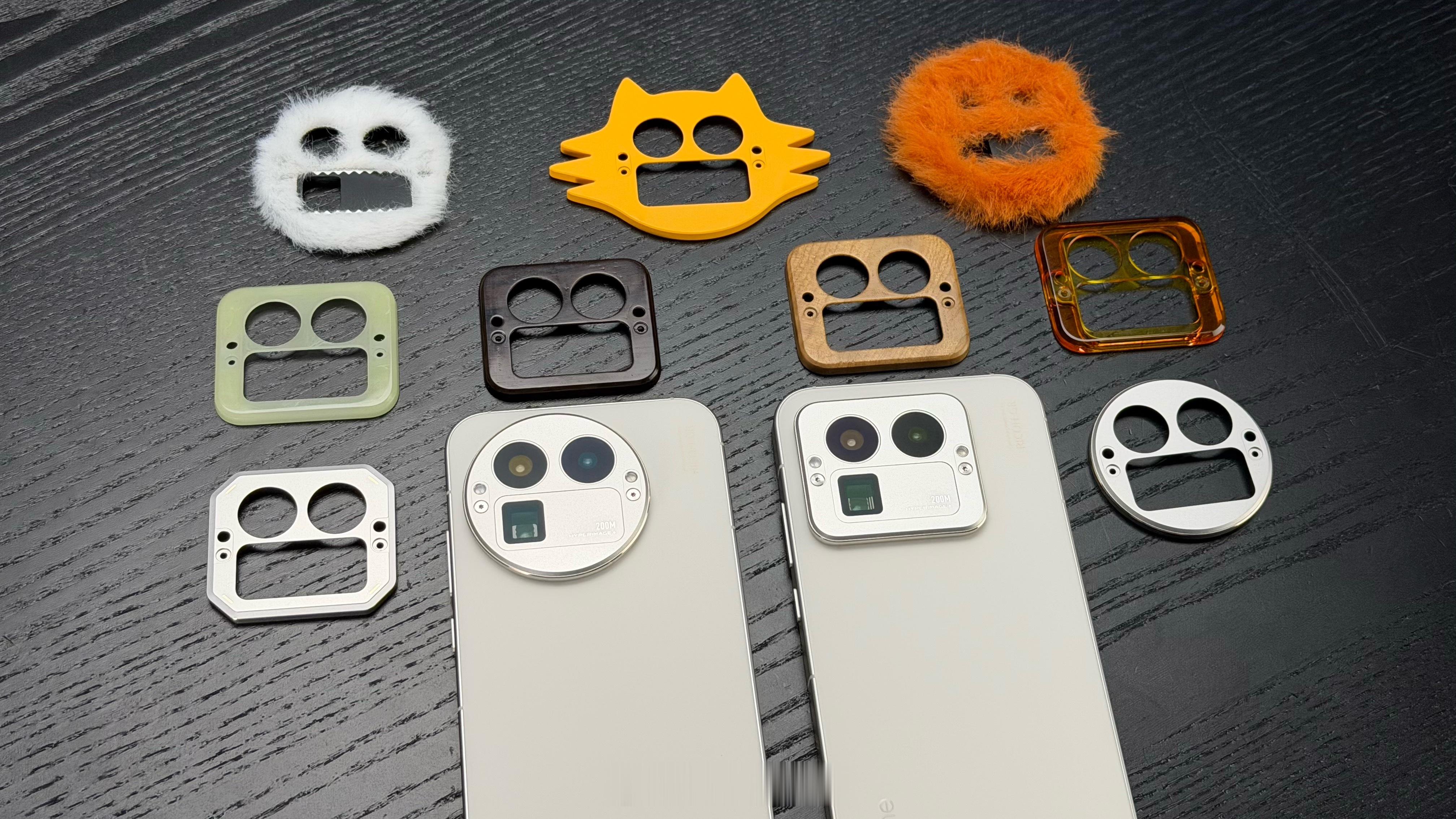 又整来了几个真我GT8 Pro的可拆卸Deco毛茸茸的挺适合冬天的！[求关注]就