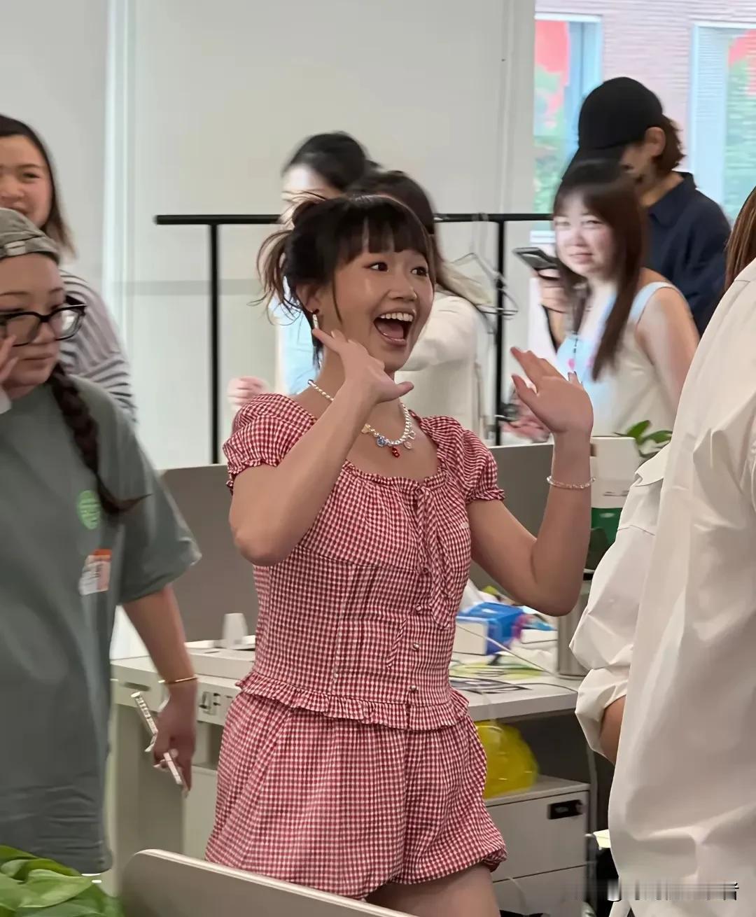 怪不得李行亮没有和麦琳离婚。麦琳真的比节目里面的人设要好多了，人也很漂亮。
当时