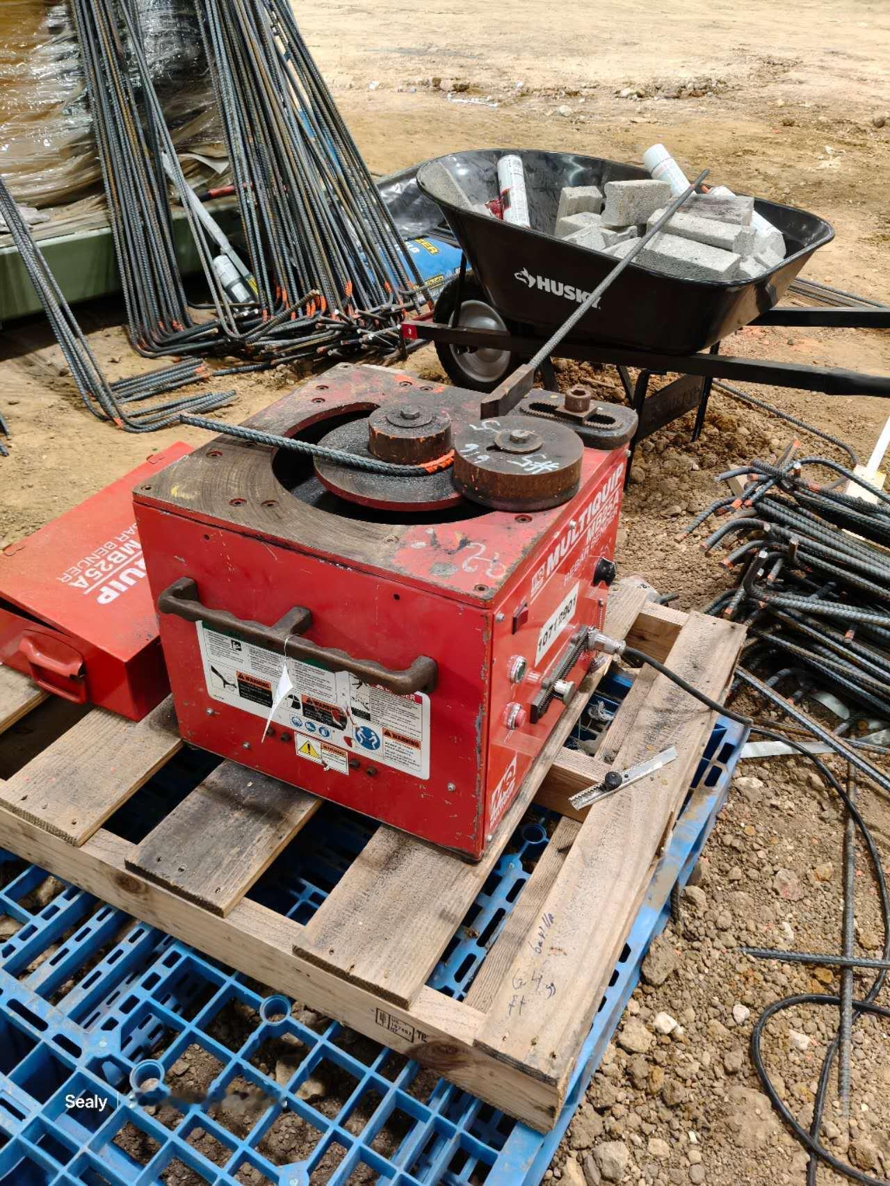 老夏在美国去给他们搞工厂建设，每天都要“购物”，买的都是买买买，感慨美国东西好贵