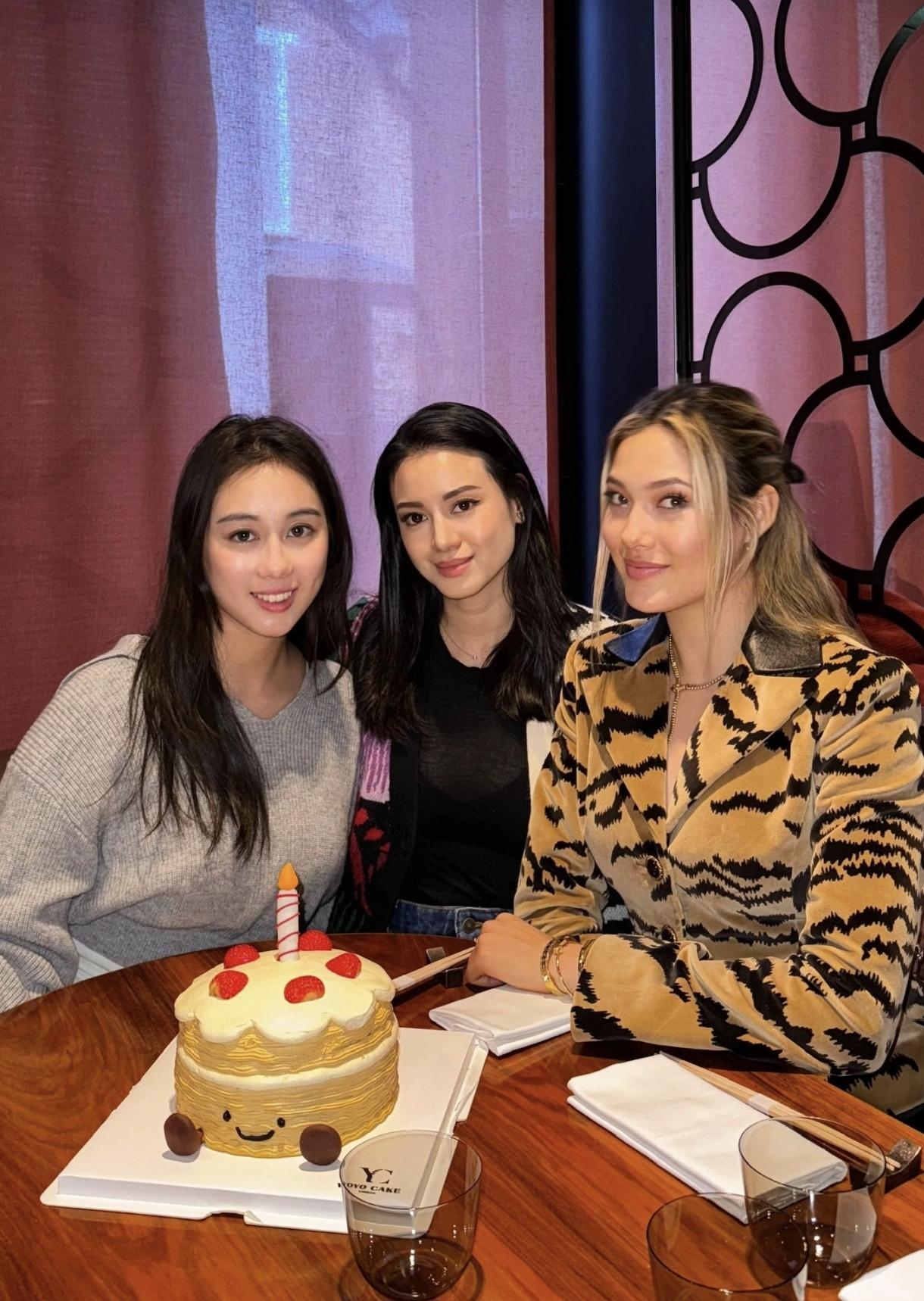 谷爱凌与赌王女儿何超欣，很好奇你们用什么语言交流。谷爱凌获奥运冠军后就认识了，港