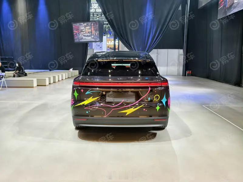 鲨鱼涂装的理想i6，感觉如何？ 