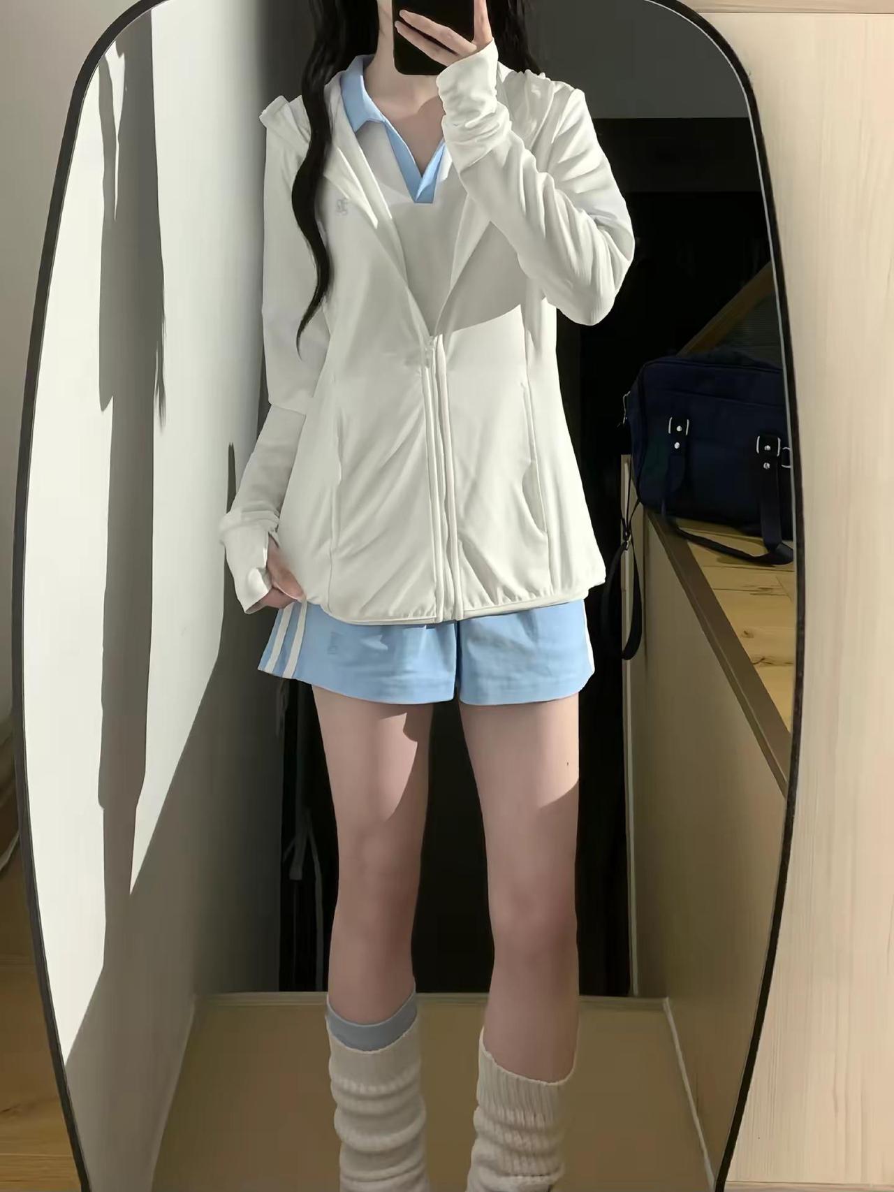 白蓝搭配 清新感觉。运动系