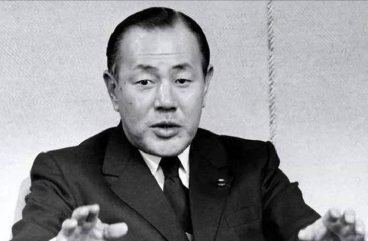中方则表示∶日本人民生活也很困难，不用为二战赔偿我国了。之后的《中日联合声明》写