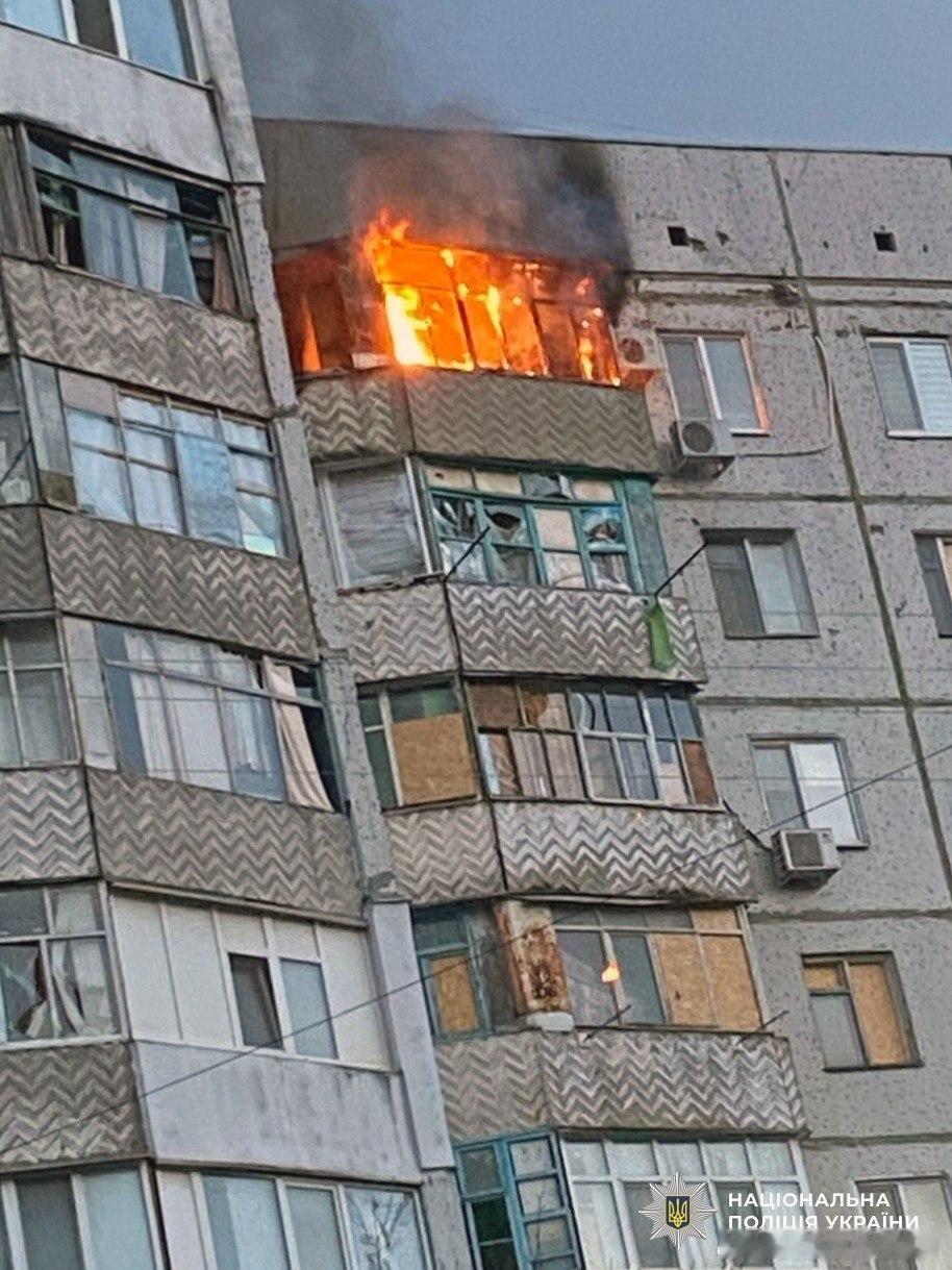 俄罗斯炮击乌克兰赫尔松民房，致4人死亡、16人受伤。 