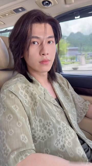 长发辛云来辛云来长发辛云来长发造型，有点子意思啊 ​​​
