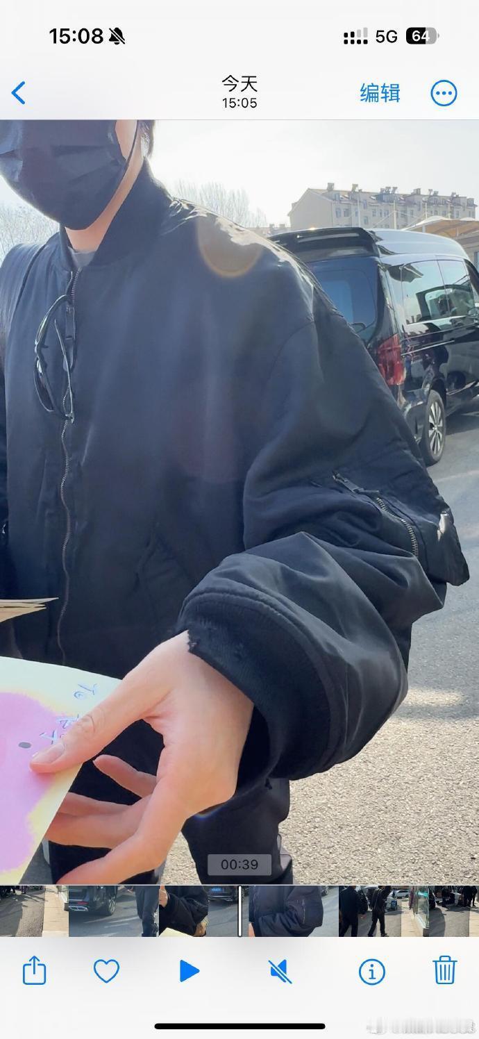 陈红说陈飞宇很乖的原因找到了陈飞宇真把粉丝当家人宠 粉丝在信里撒娇求他下次发动态