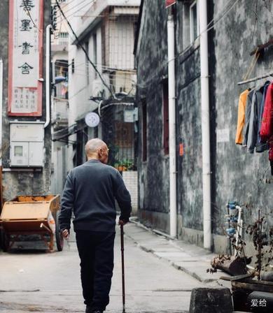 这就是养儿防老？大爷卖房凑 126 万帮儿子还贷，换来的却是彻底疏远！ 北京，6