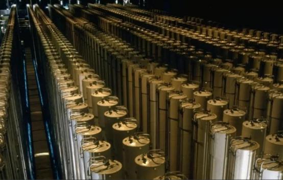 难怪高市早苗叫嚣武力介入台海，日本储存大量核材料，可制造6000枚核弹
 
国际