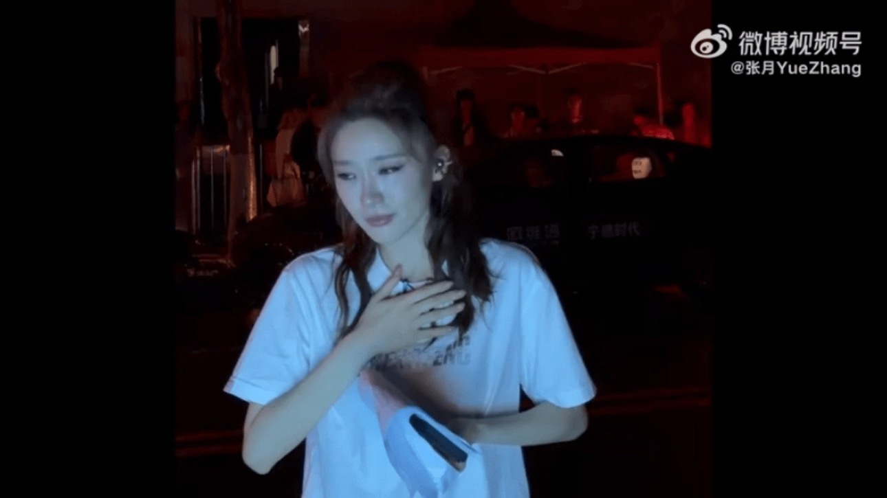 张月发浪姐一公长文张月害怕配不上大家的温暖与感动 四月的乘风春天格外珍贵，想慢慢