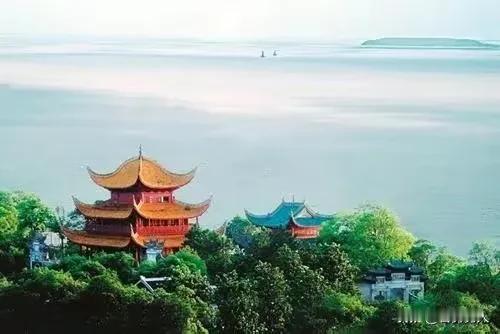 除了意外，人的生死安危，都是命中注定。不是说，你有钱就能享乐一生；也不是说，你有