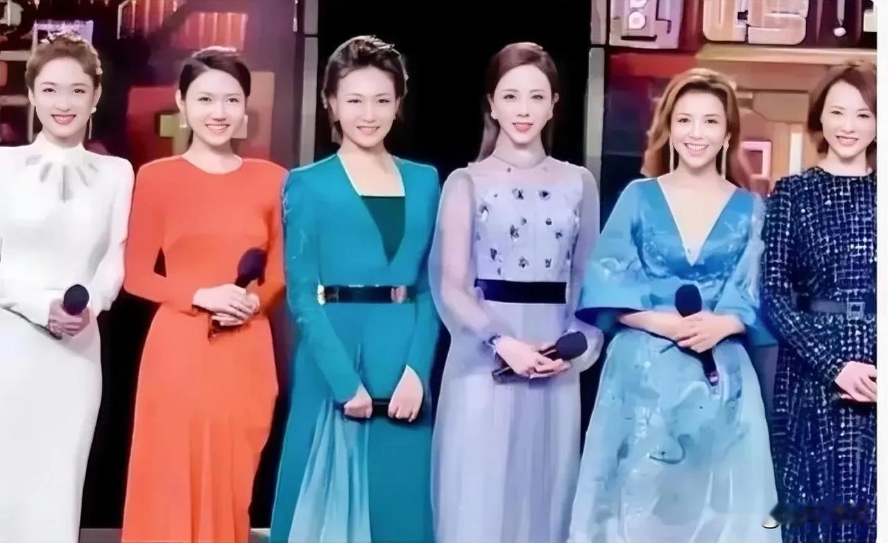 六位央视女主持人你最喜欢哪一位？
董卿，气质优雅，文化底蕴深厚，主持风格大气端庄
