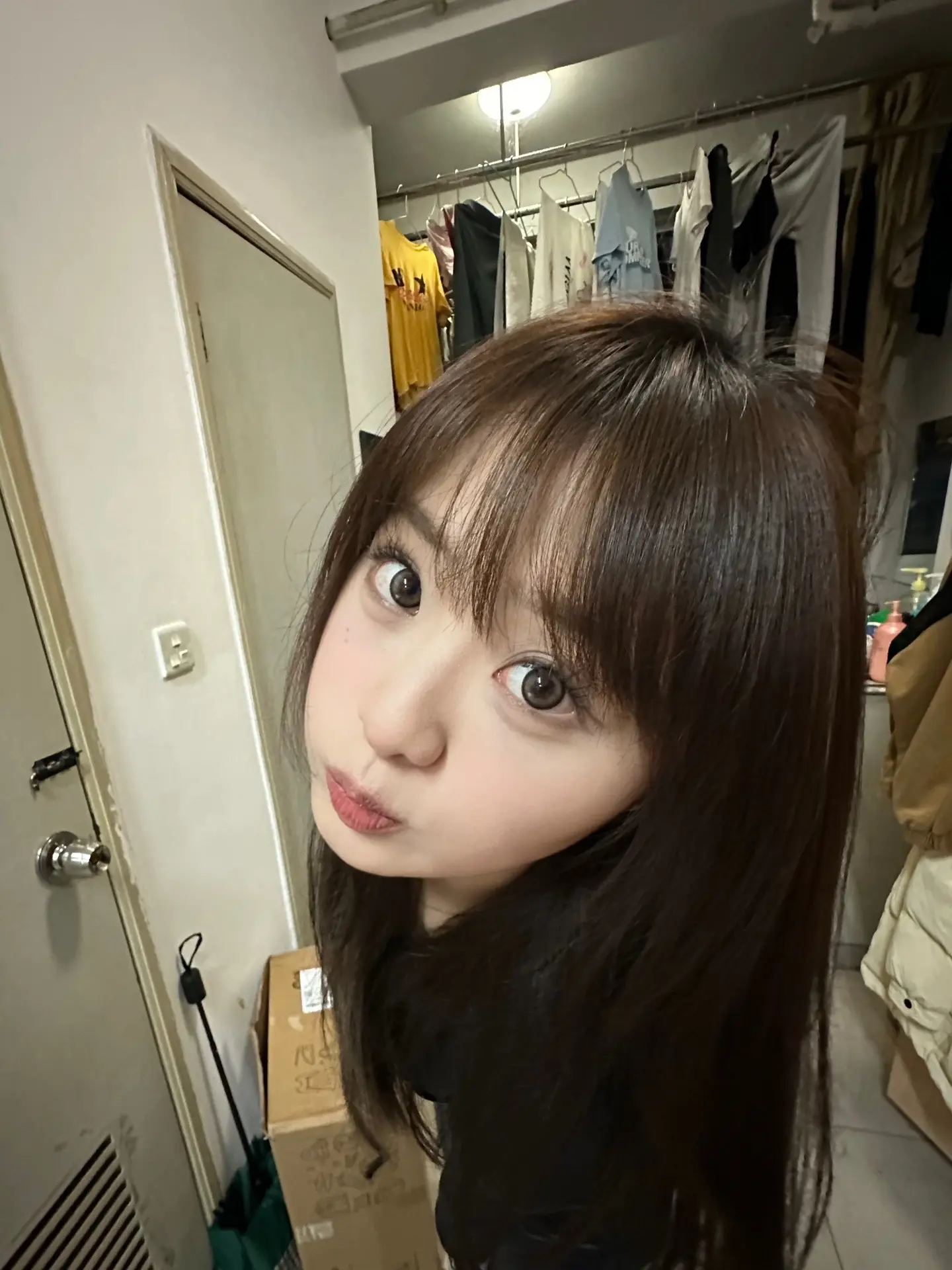 妈妈我买到人生黑瞳了！！！！！一个人也能拍很多好看的照片氛围感妆容