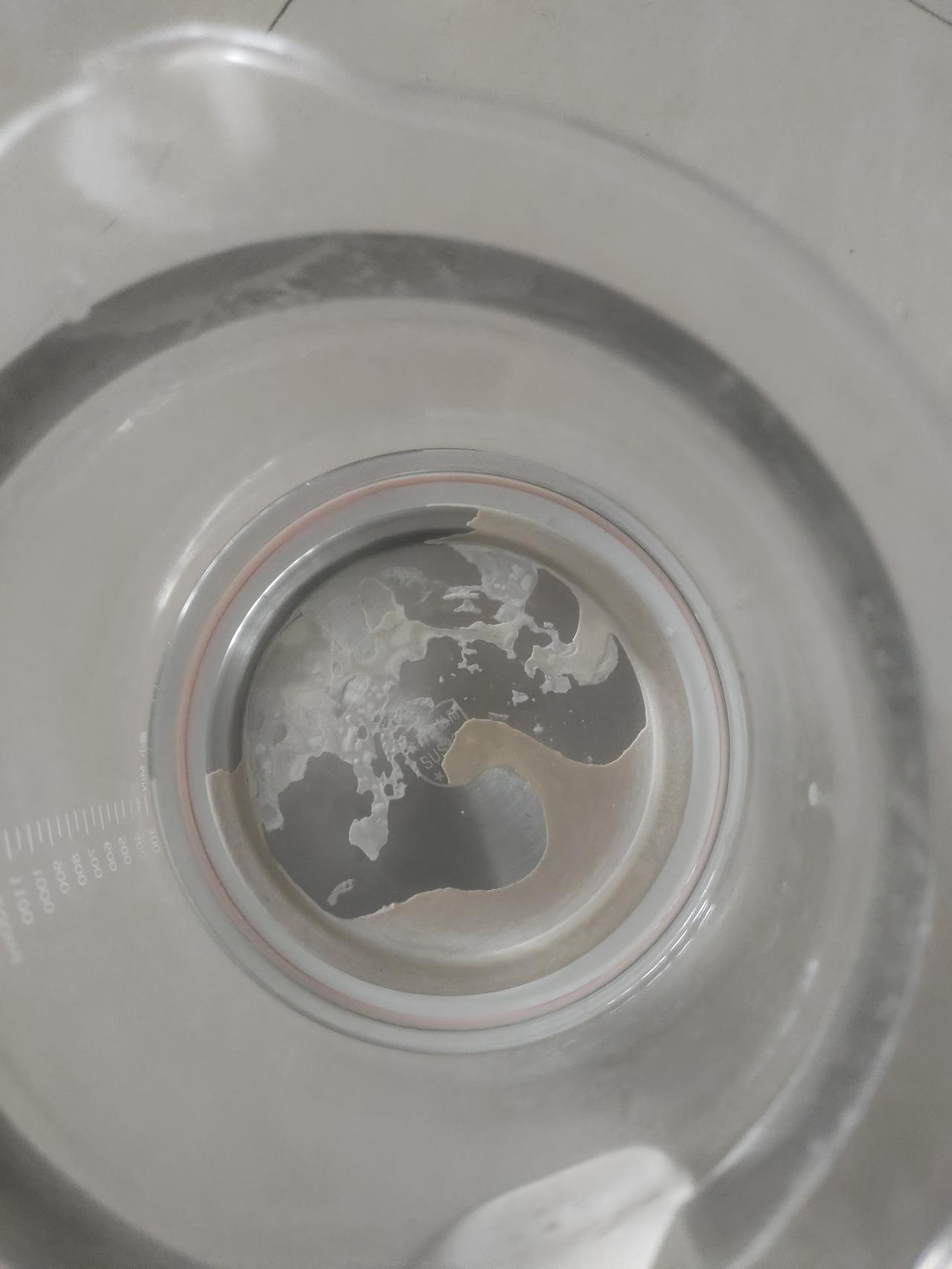电水壶除垢真的是让人头大！我之前也试过网上说的各种方法，像柠檬酸、土豆皮、鸡蛋壳
