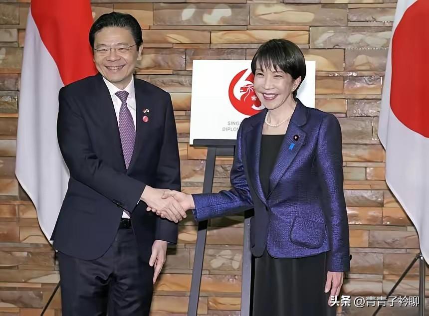 日本迎来了“贵客”，新加坡总理黄循财访问了日本，并受到高市沼苗的热烈欢迎。对，就