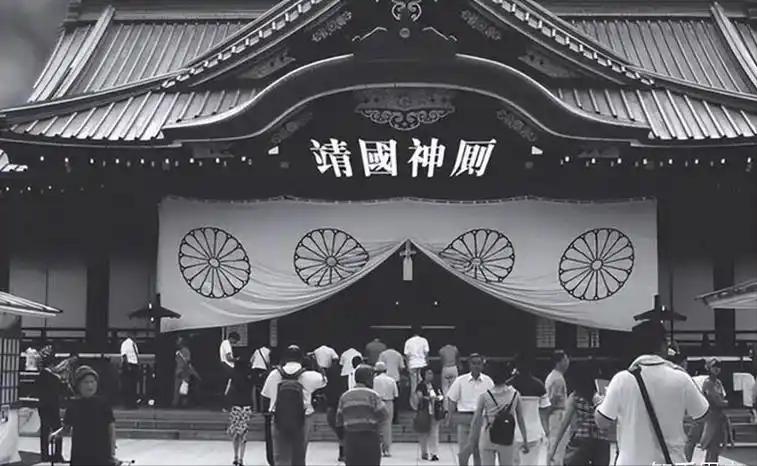 我们的官方叫了几十年的靖国神社，从8月17号开始变了，不再叫“靖国神社”了，而叫
