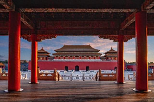 黄仁勋当着德国总理面点出中国优势