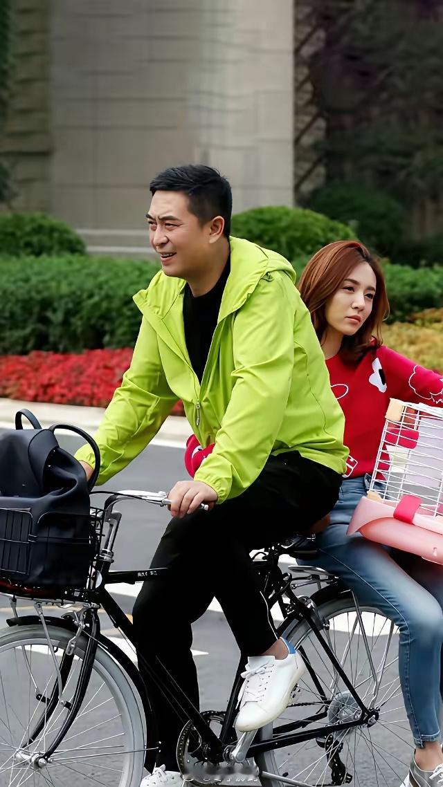 王晓晨演的最好的一部剧就是和张嘉益合作的《我的体育老师》，感觉两人在剧中特别黏糊