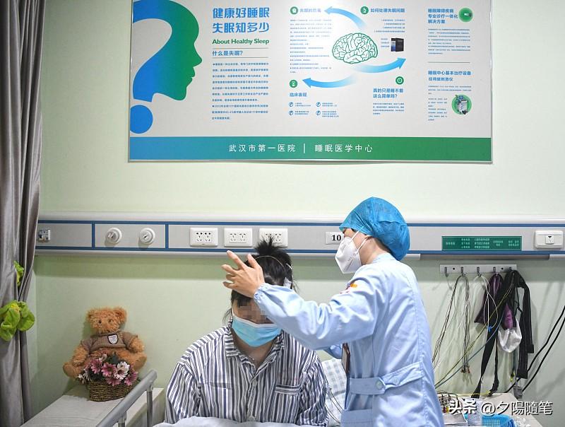 之前身边朋友确诊植物神经功能紊乱的时候，我一直以为这病顶多就是失眠心悸，直到她连