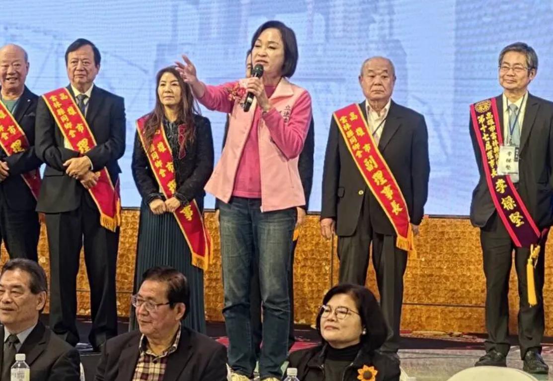 柯志恩今日出席高雄市云林同乡会餐宴时提到，自己“未来儿媳妇”有可能是云林人，她衷