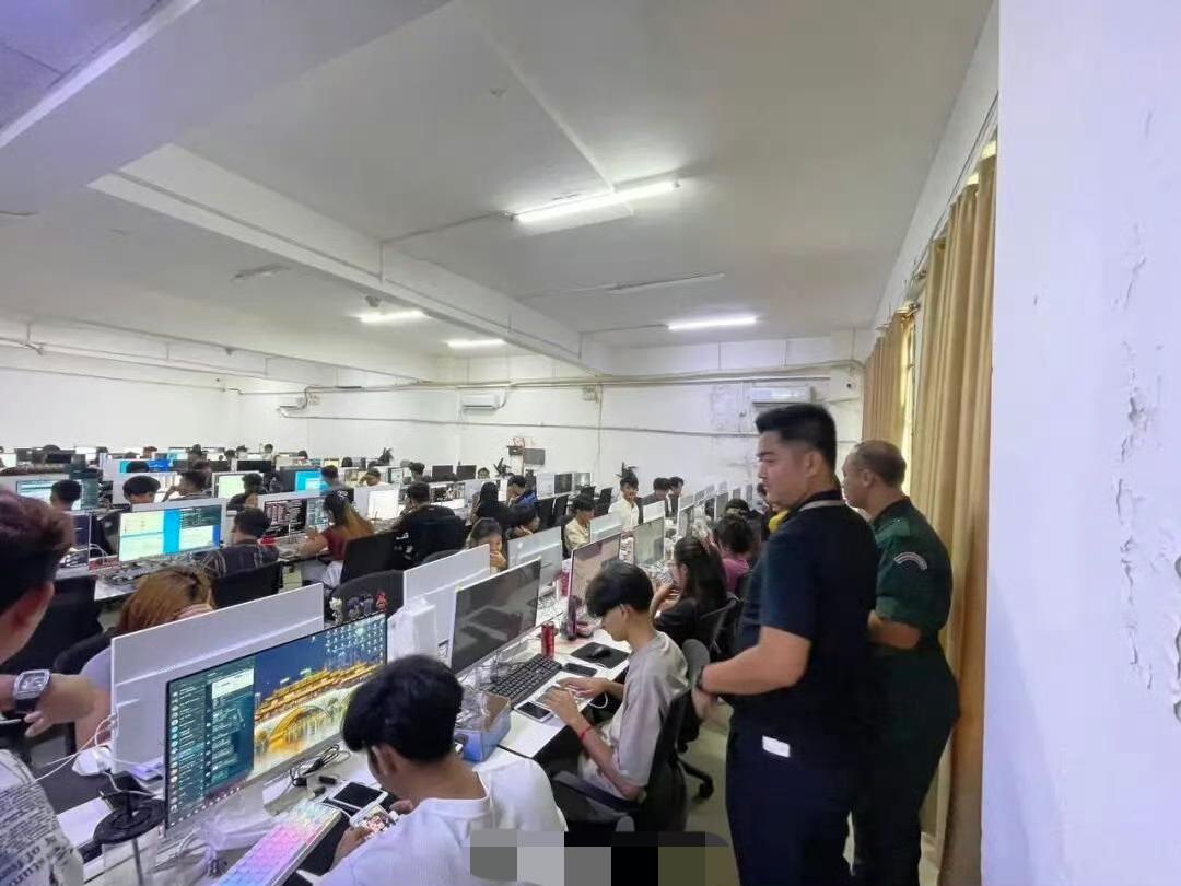 柬埔寨中国城一电诈窝点被捣毁，不是因为犯罪被抓，而是宗教纠纷发生打砸抢。这个窝点