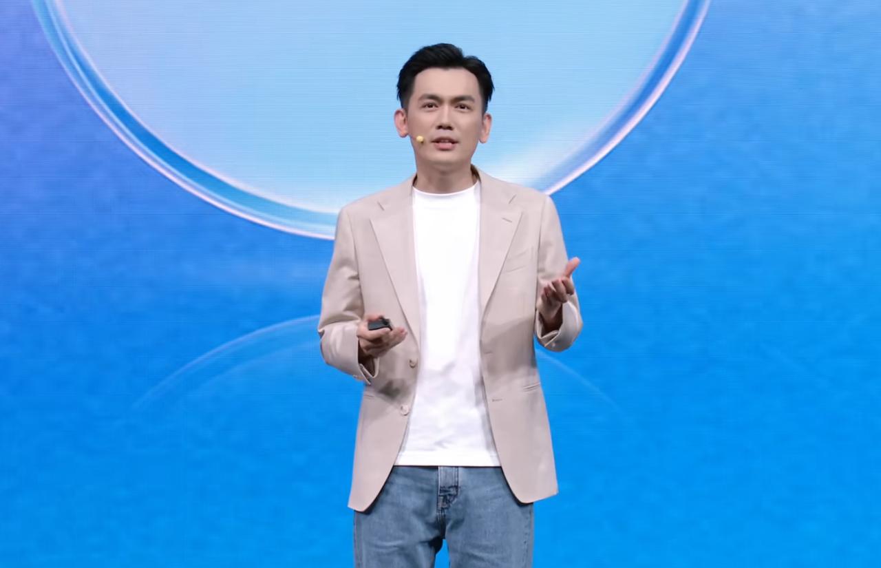 荣耀CEO李健是真不喜欢开发布会啊，这就是华为出身的理工男特质吗？[吃瓜群众]