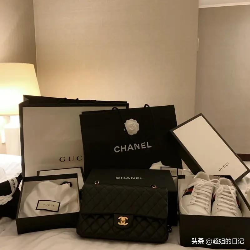 贫困生没有能力高消费吧，更何况，有钱人也不一定高消费呀，，高消费本来就是一种浪费