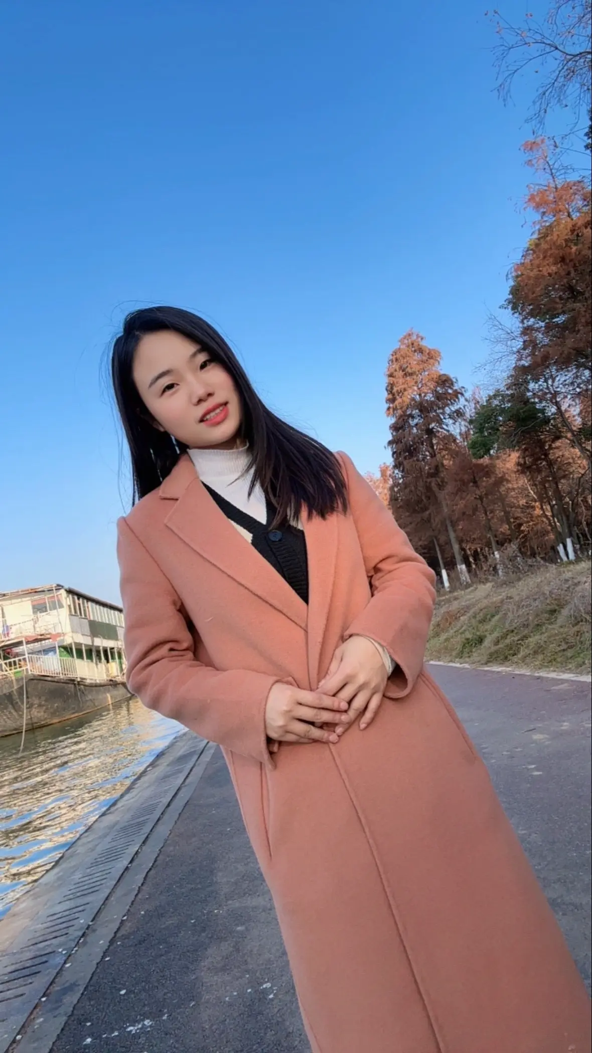 家人自养土鸡，鸭，鹅，散养、稻谷、蔬菜投喂，可吃的放心，补的安心，需要...