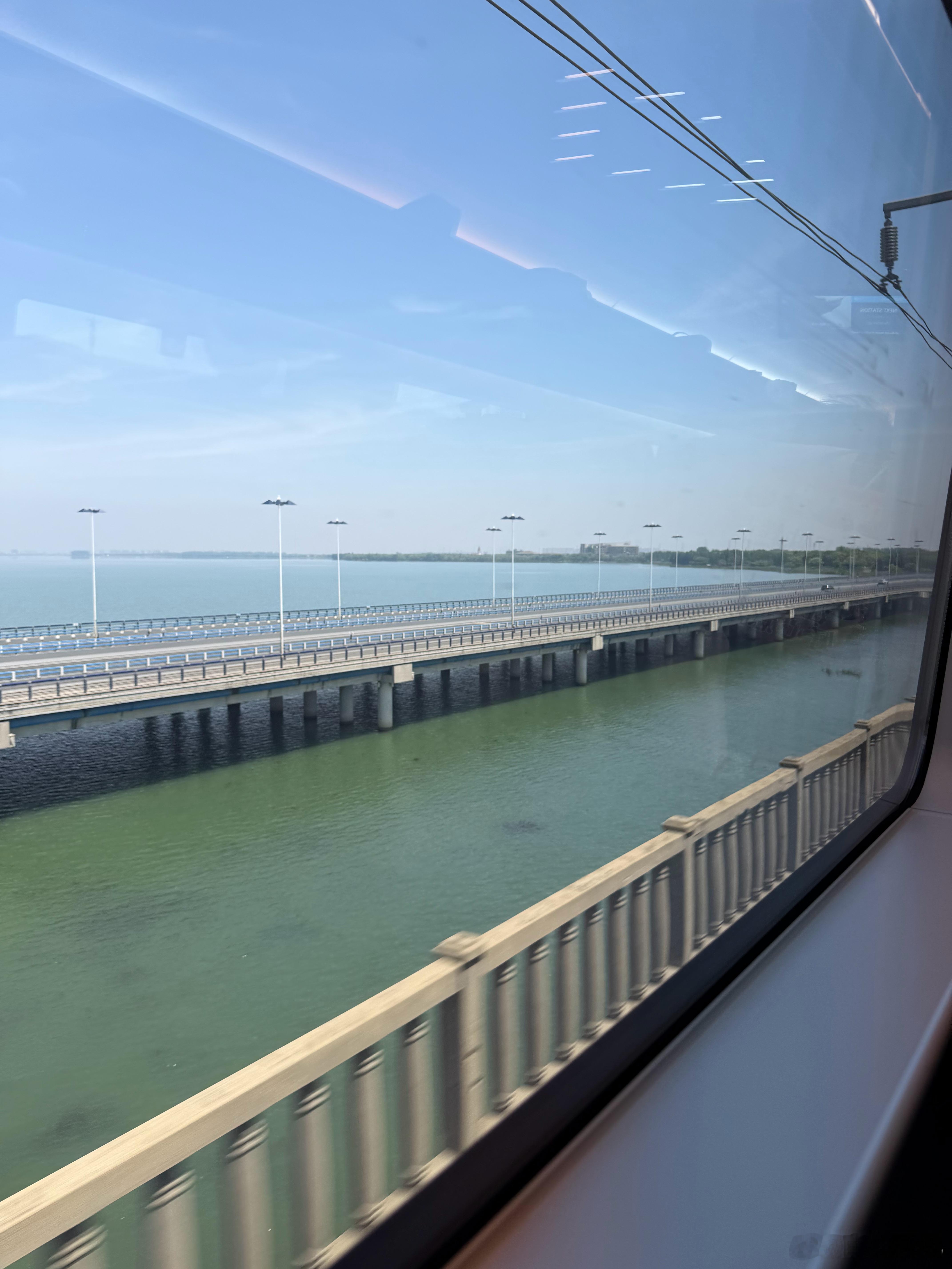 从今天起接下来的两周我要频繁多次飞往云南试驾，真的没想到要如此频繁的去彩云之南…