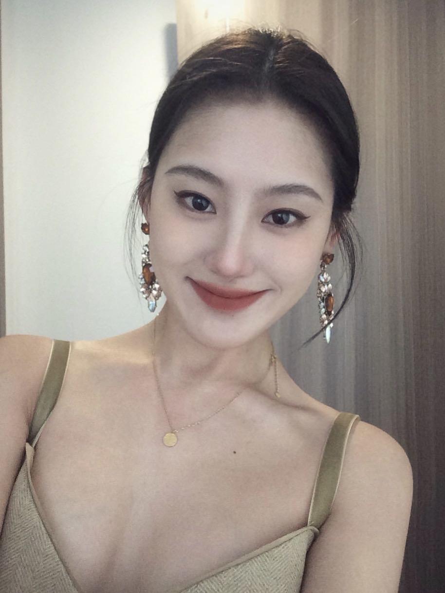我本身就是一个很好的人 永远有感知爱的能力（爱我的新眉毛～