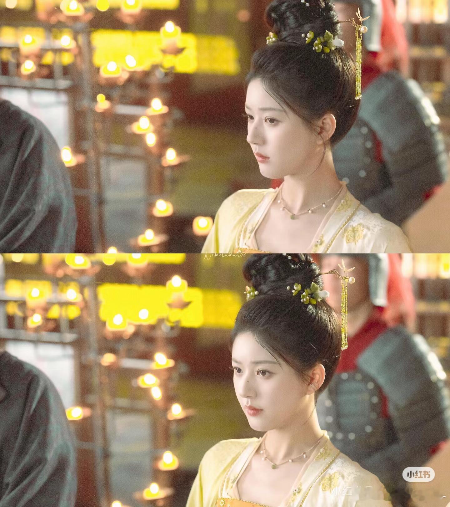 赵露思这套造型有点太嫩了吧 ​​​