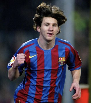 欧足联官方只承认梅西赢得的4座欧冠奖杯中的3座：❌ 2006年🏆 2009🏆