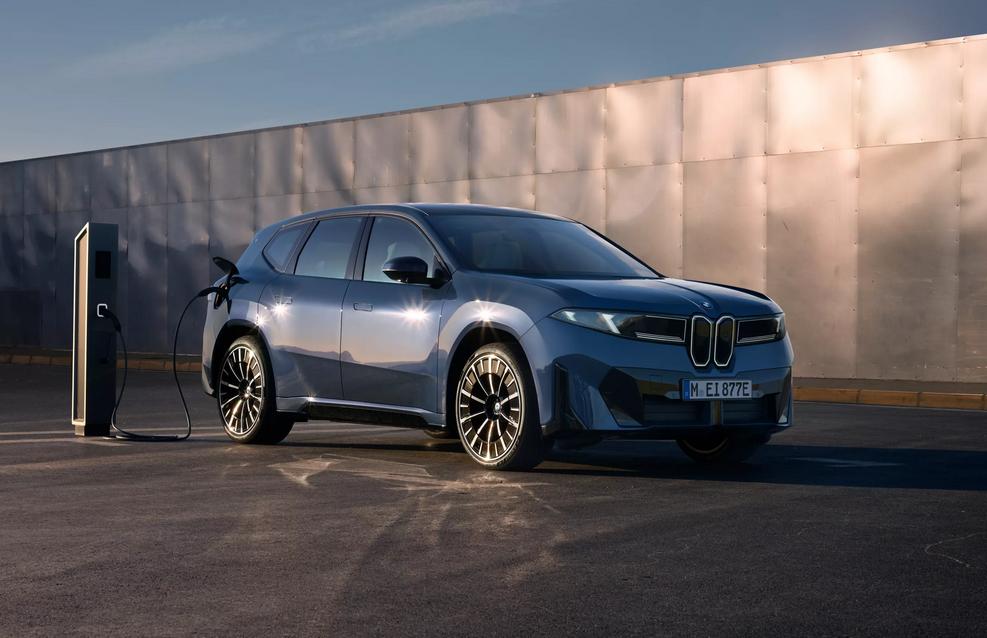 订单超出预期，宝马首款新世代车型iX3需求能否持续上涨？
根据相关报道，宝马首款