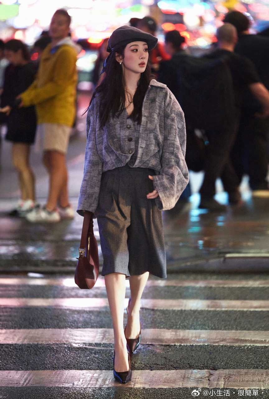 宝曼兰朵全球品牌代言人杨紫 你有点像天上的月亮，也像那闪烁的星星，可惜我不是诗人
