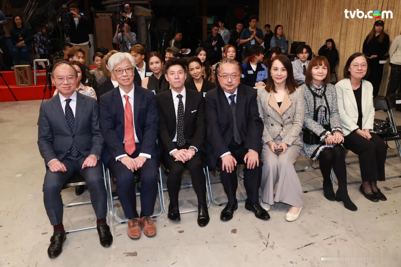 前星梦娱乐总裁何哲图今日作为HOY TV高层代表重返将军澳电视城。