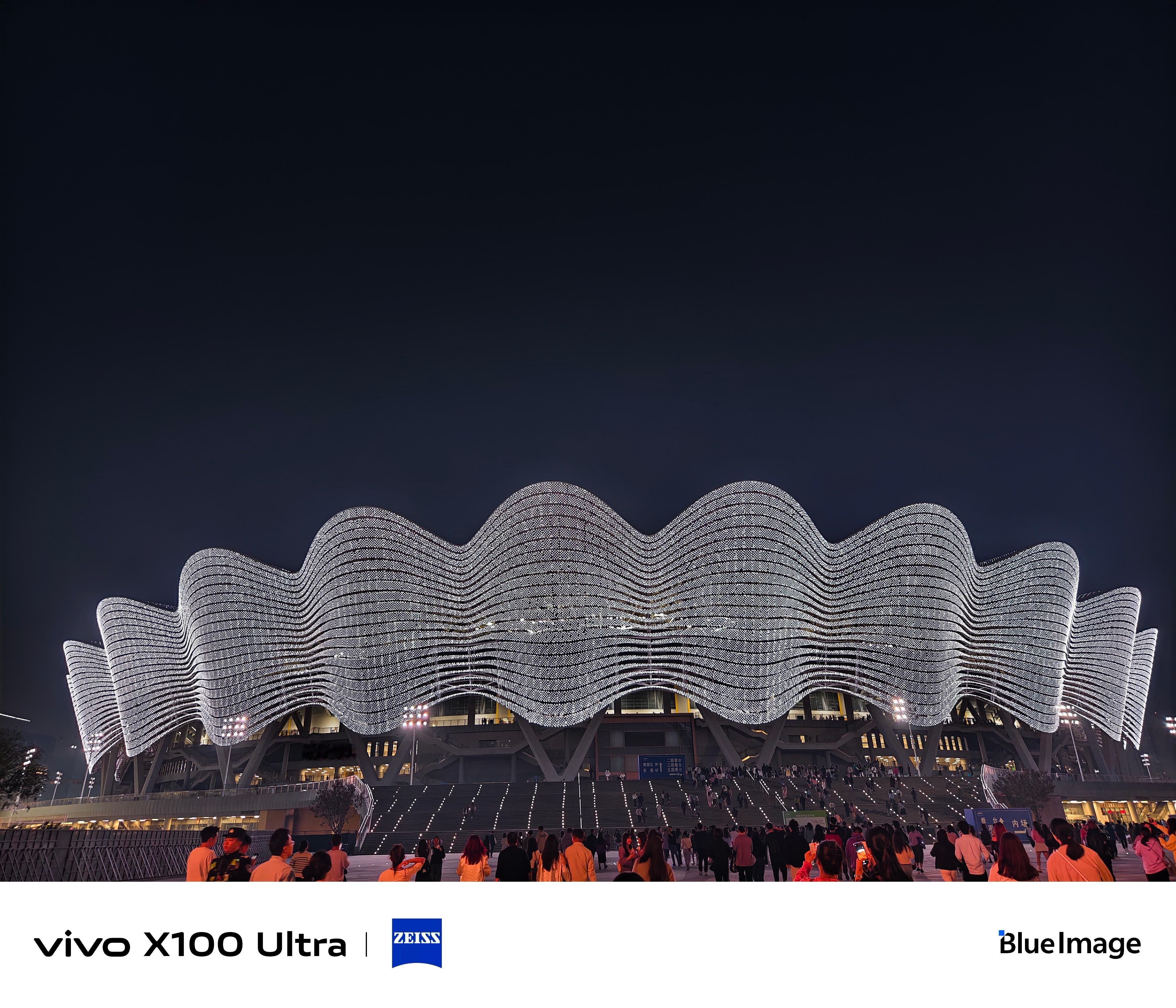 昨晚除了拍演唱会之外，还拍了一些我们大美奥体，虽然在家门口，但是晚上去的比较少，