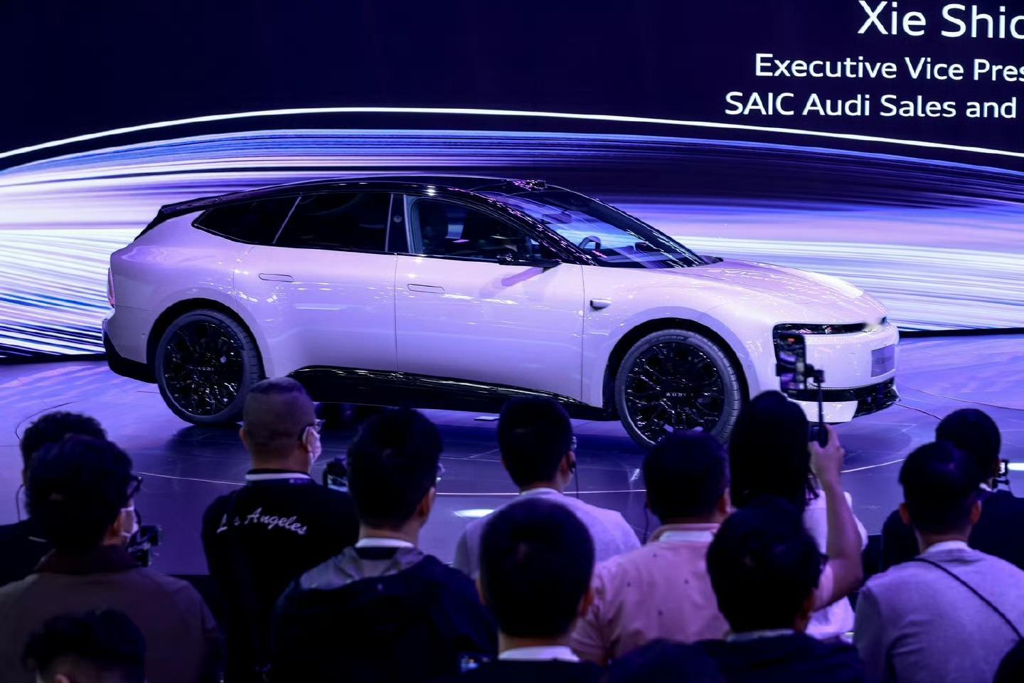 谁能想到，豪华品牌也会在性价比赛道杀疯！广州车展亮相的奥迪E5钦定版，直接打破了