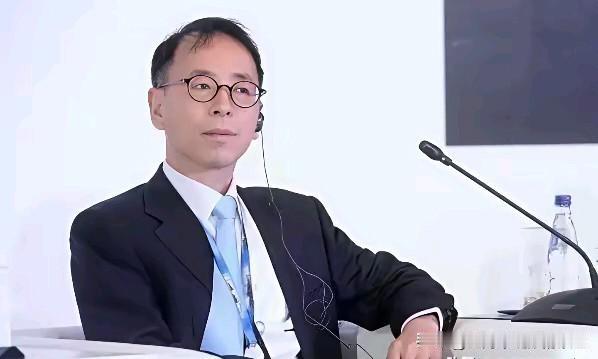 近日，著名经济学家谢国忠发出警告说，AI泡沫一旦破裂，美国经济必然遭到灾难性打击