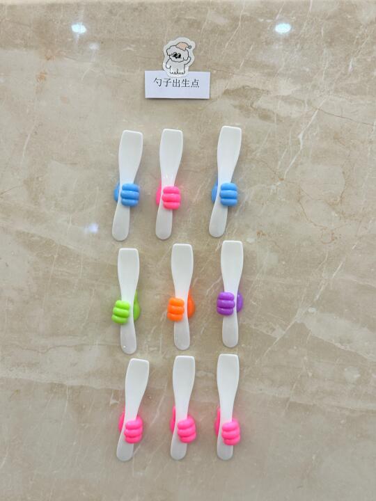 当我跟男朋友说面霜勺子掉了好几个后…