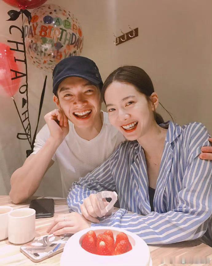 #曾之乔官宣怀孕# 什么？曾之乔居然还是《紫禁之巅》的女主角？就是那个你们不要再