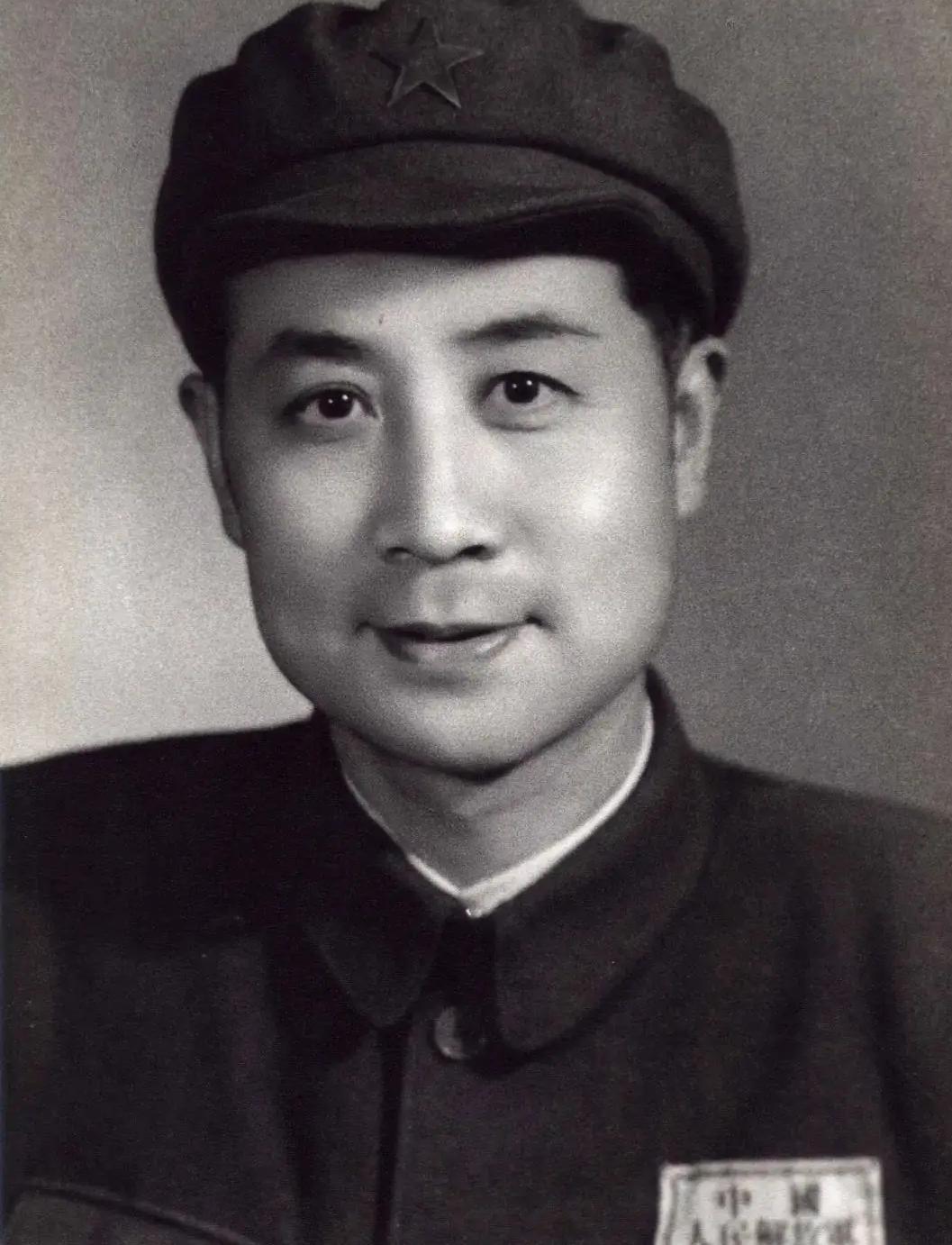 1946年，国民党特务向戴笠揭发李时雨可能是地下党员。可没想戴笠听闻此事后，却是