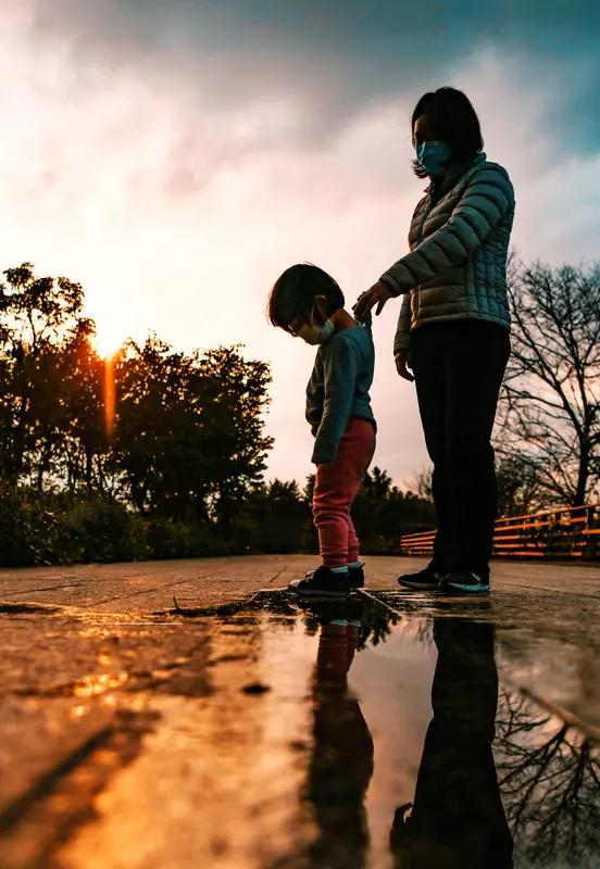 河南30多岁宝妈带娃急出满头白发，情绪经常崩溃，无处消化，求助心理医生：情绪经常