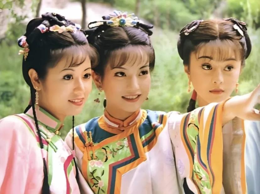 大家有没有觉得她们的刘海 蛮像现在的空气刘海[灵光一闪]