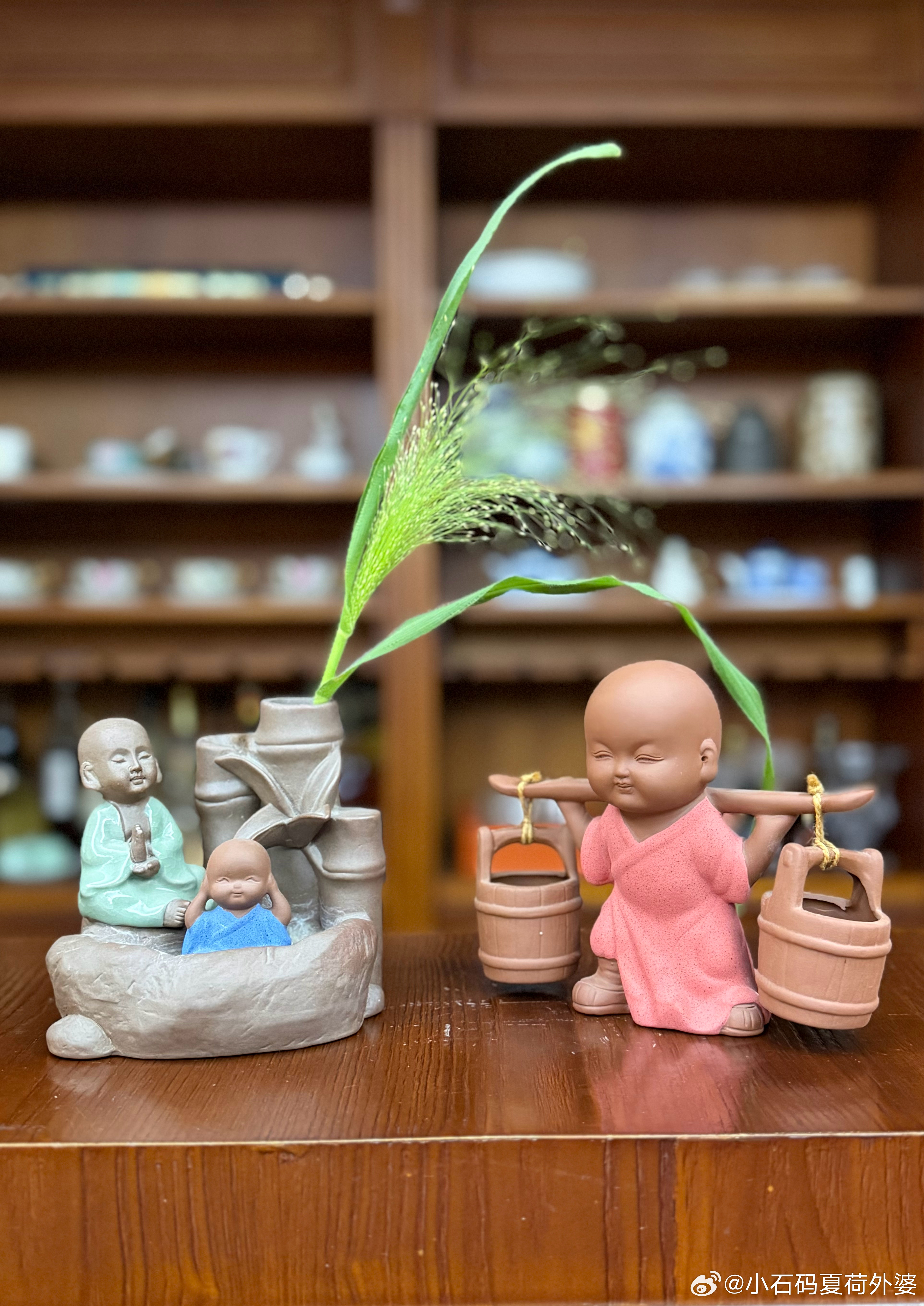 父爱如山我之所以喜欢沙弥摆件，是因为怀念父亲深沉的爱。小时候父亲经常出数学怪题给