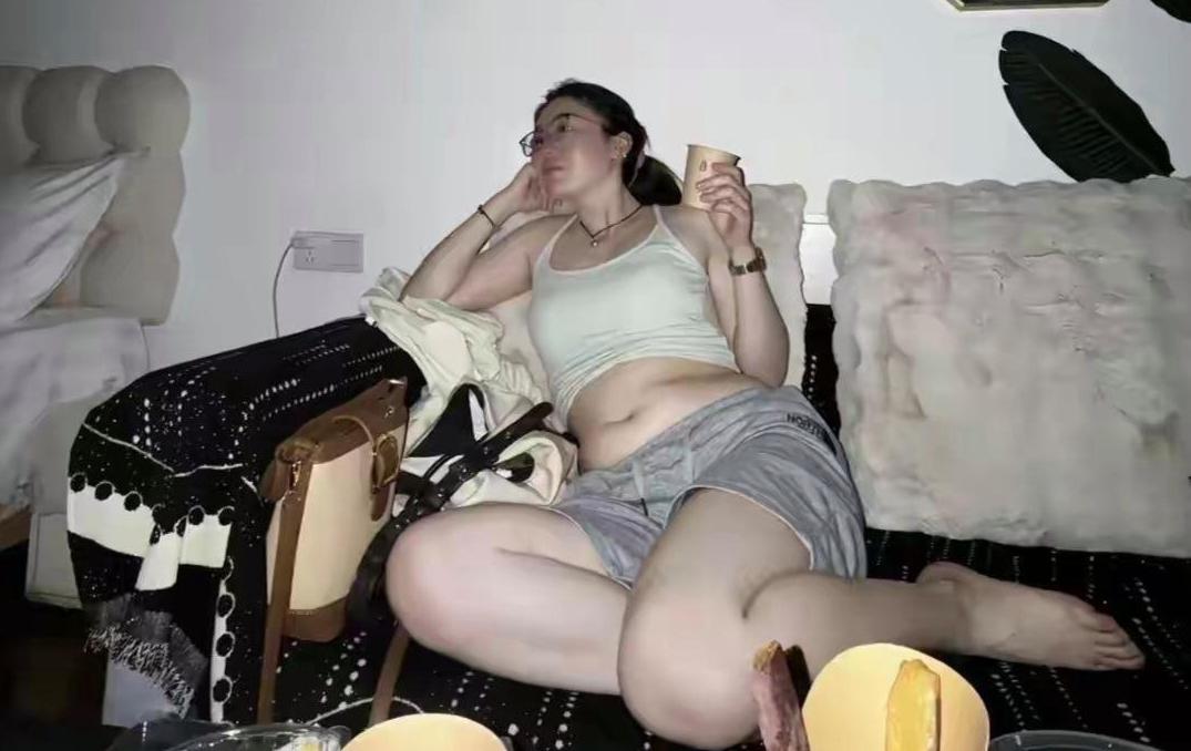 身边兄弟媳妇整日宅在家，常年不出门，缺乏运动社交，身形慢慢走样，看着实在让人发愁