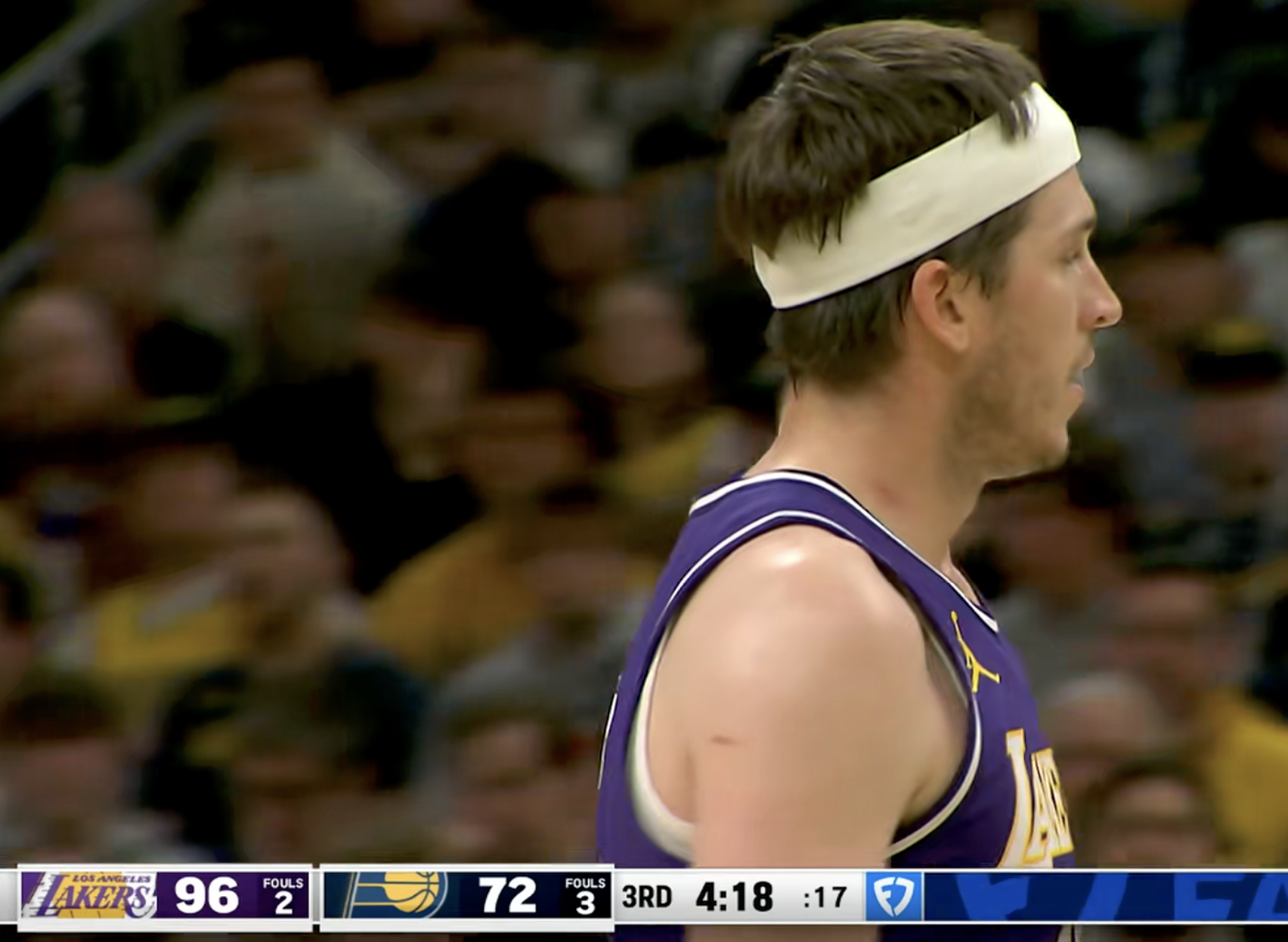 暂停！湖人96-72领先！第三节还有4分18秒打得很轻松湖人vs步行者