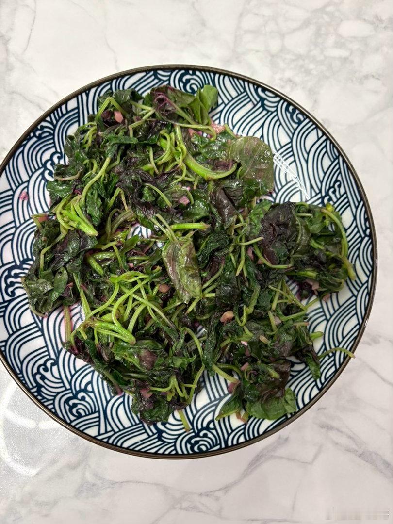 方厨家方厨家［周五晚餐：一荤二素一汤］荤菜：回锅肉／虽然孙女爱吃，但五花肉的脂肪