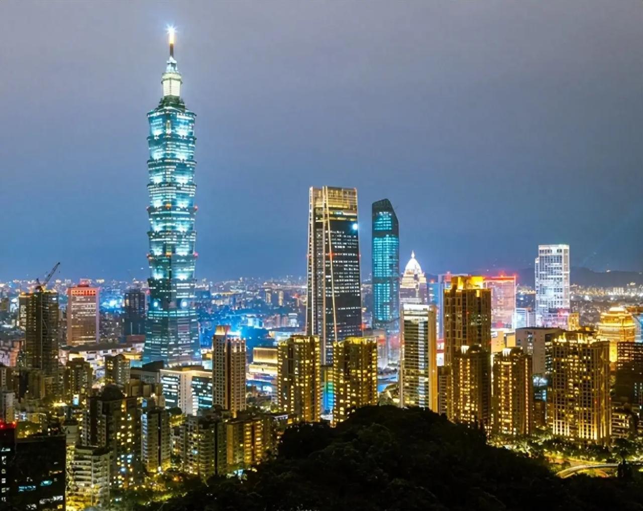 终于明白，中国为啥不趁着俄乌打仗，欧美腾不出手时直接收复台湾了！俄罗斯打赢战争很