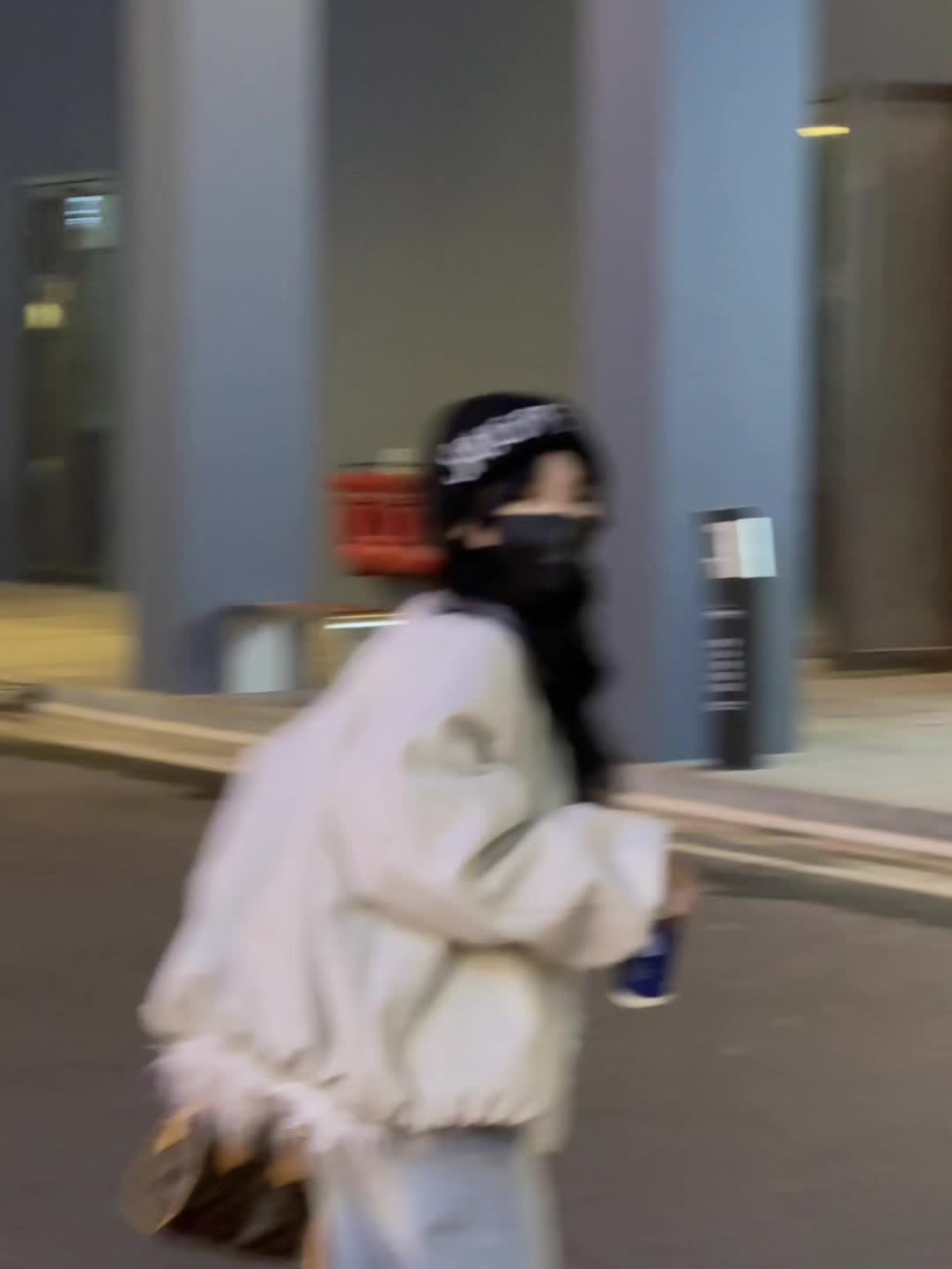 baby我们的感情好像跳楼机